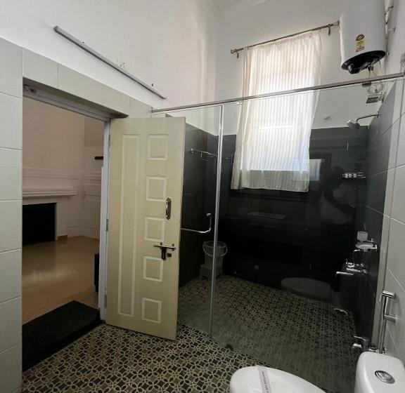 אתר נופש Kstdc Hotel Mayura Pine Top Nandi Hills