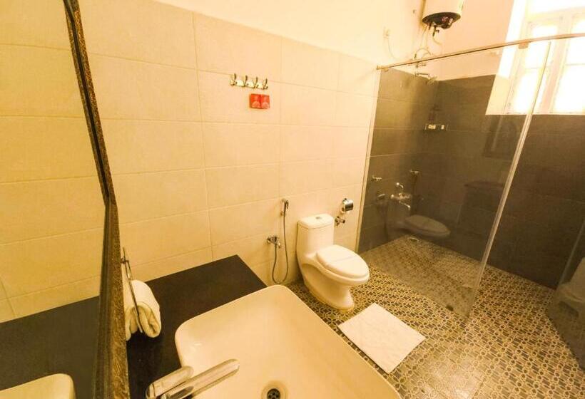 אתר נופש Kstdc Hotel Mayura Pine Top Nandi Hills