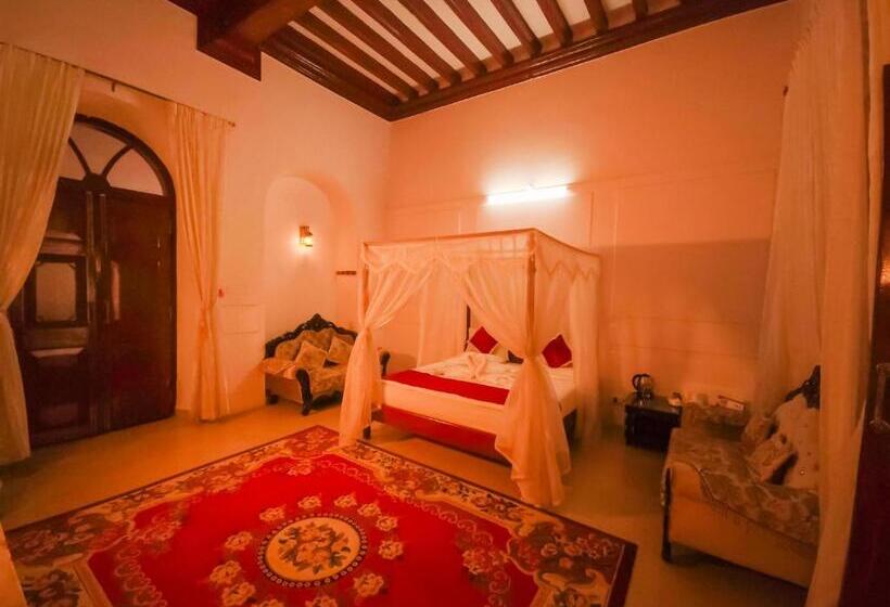 אתר נופש Kstdc Hotel Mayura Pine Top Nandi Hills