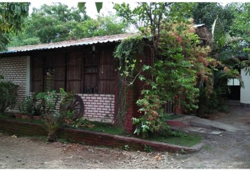 אתר נופש Sadabahar Moments   Hostel