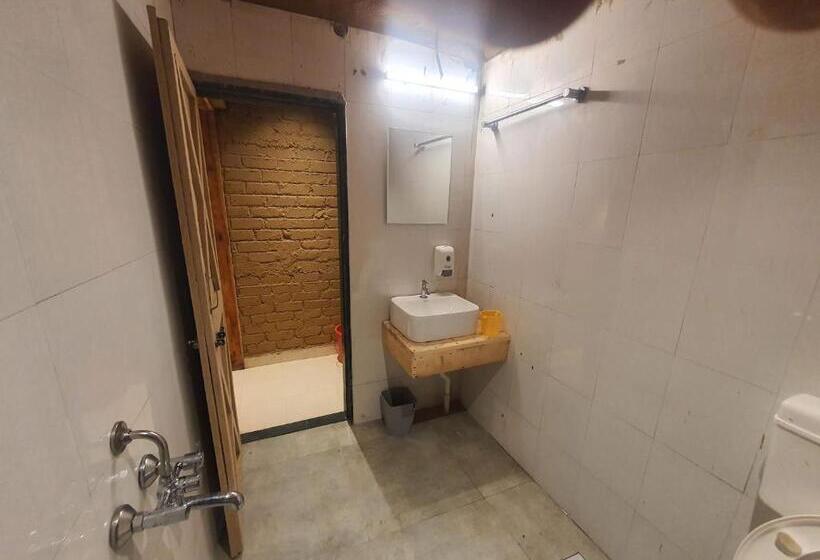 אתר נופש Sadabahar Moments   Hostel