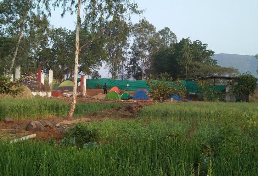 אתר נופש Sadabahar Moments   Hostel