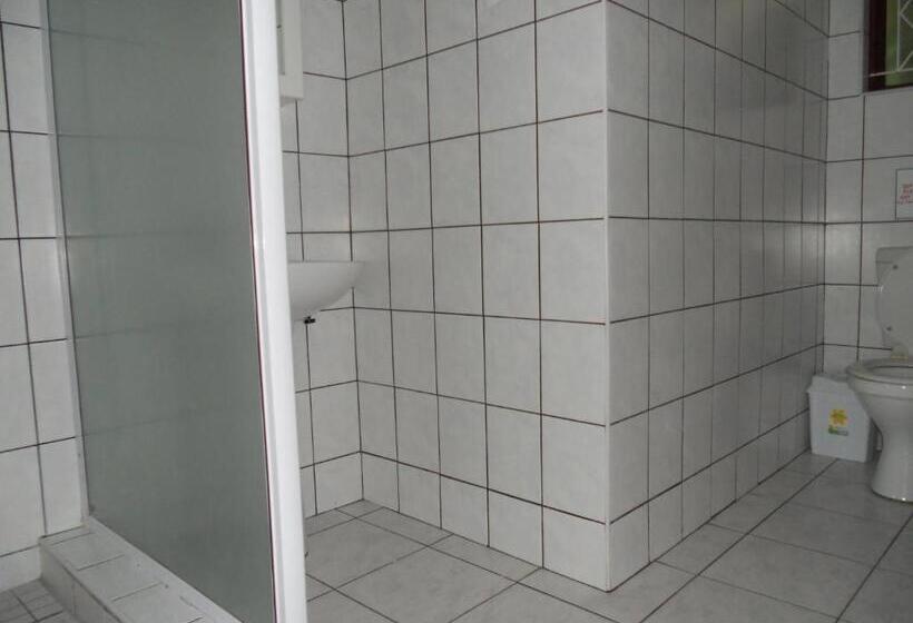 리조트 Shore Breakers