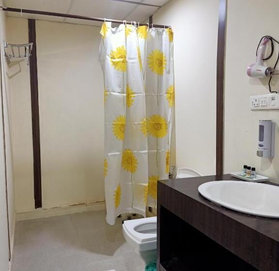 Skywood Resort Shoghi