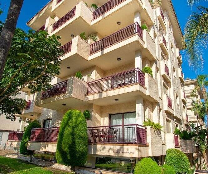 Apartamentos Albir Confort Avenida 1 Dorm