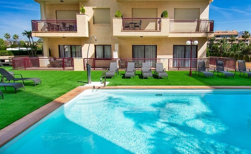 Apartamentos Albir Confort Avenida 1 Dorm