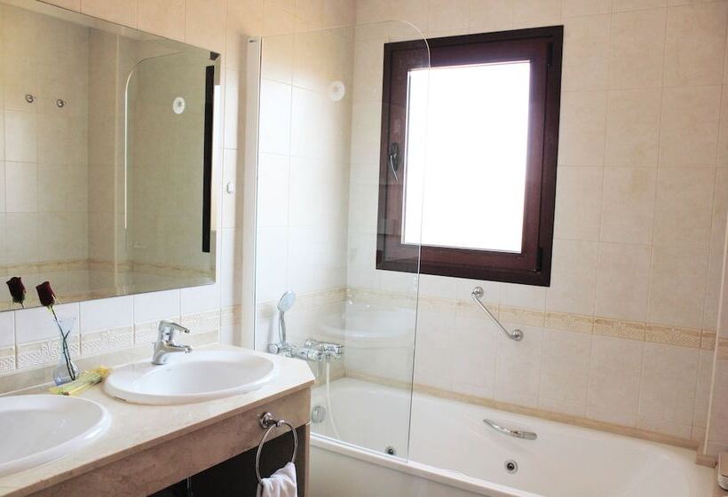 Apartamentos Albir Confort Avenida 1 Dorm