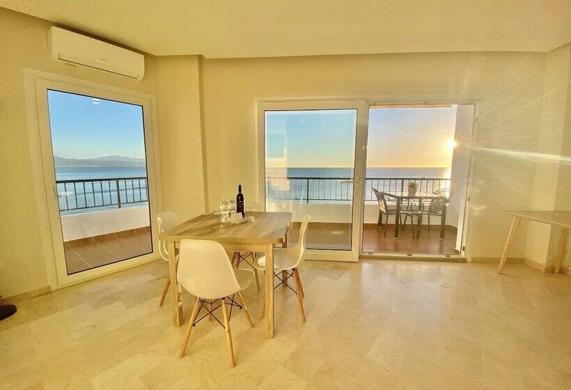 Apartamentos Castillo Del Vigía