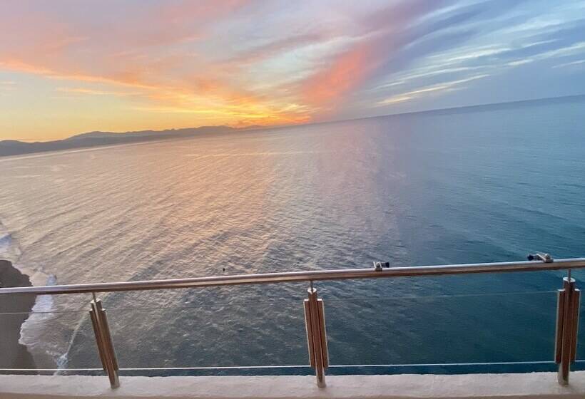 Apartamentos Castillo Del Vigía