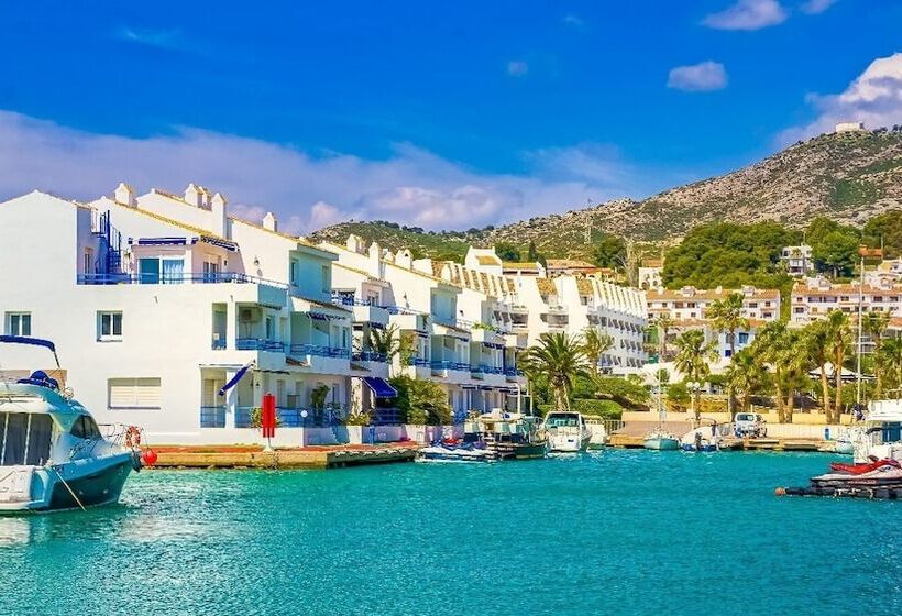 Apartamentos El Puerto