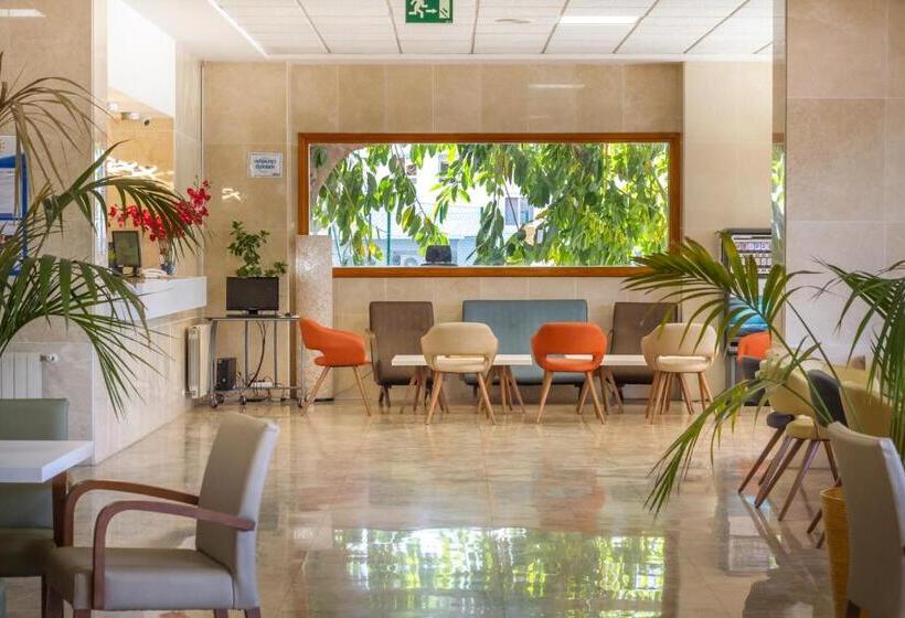 Apartamentos La Era Park