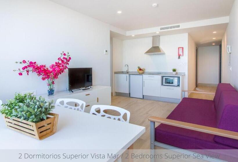 Apartamentos La Era Park