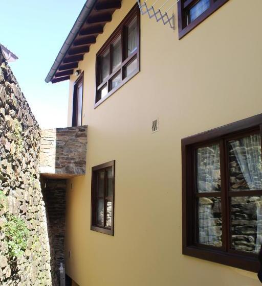 Apartamentos La Lula