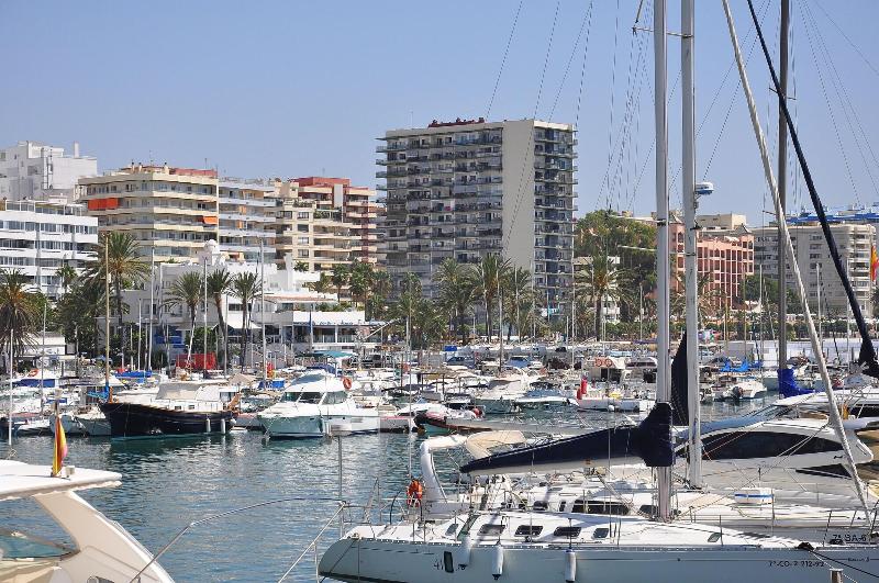 Apartamentos Mediterraneo