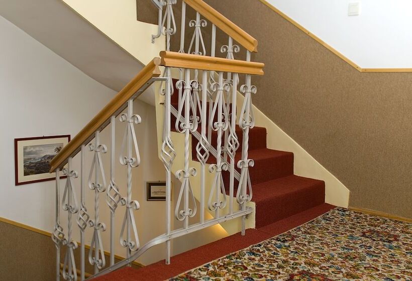 Budavar Bed And Breakfast