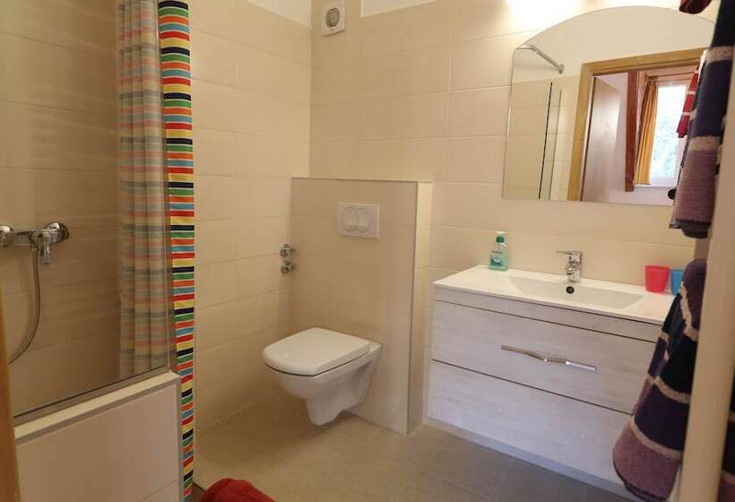 Budavar Bed And Breakfast