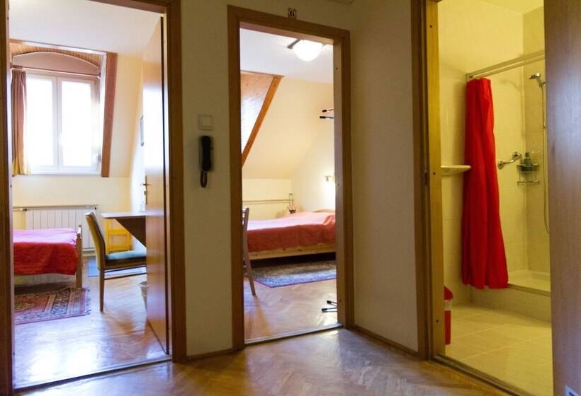 Budavar Bed And Breakfast