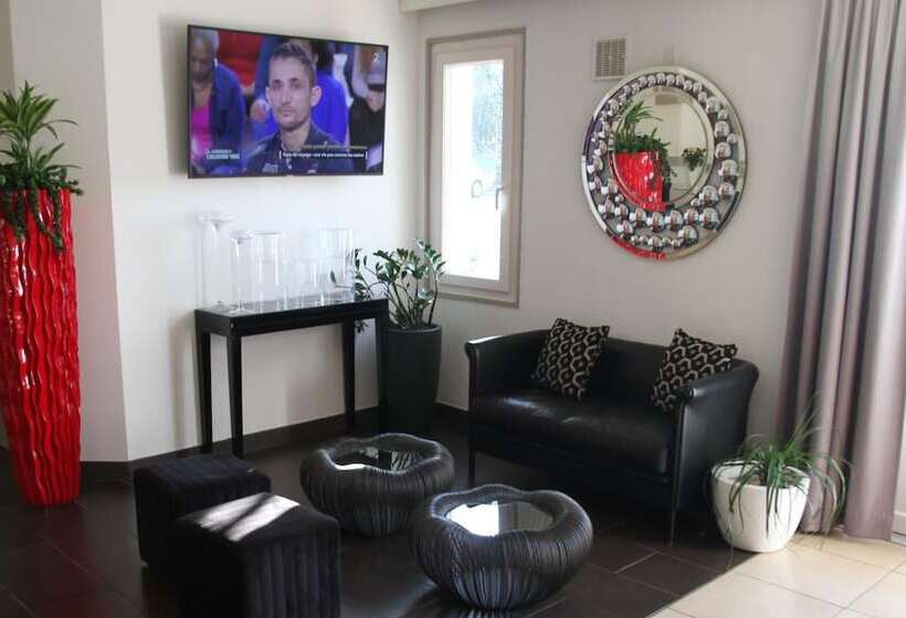 Doubs Hotel   Besançon Ecole Valentin