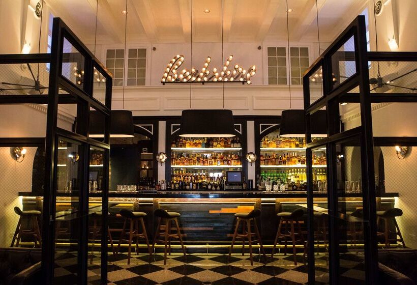 Acme Hotel Company Chicago