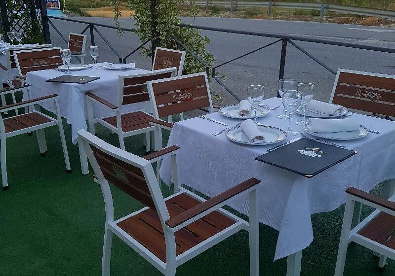 Albenzaire Hotel Asador