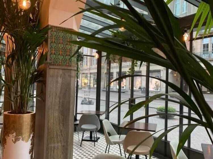 هتل Amsterdam De Roode Leeuw