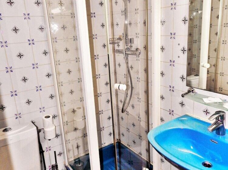 ホテル Antares Hostel