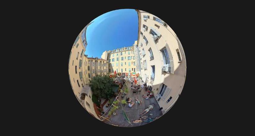 ホテル Antares Hostel