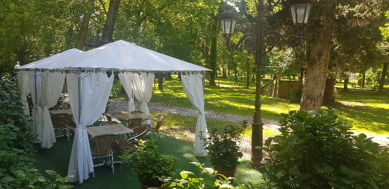 فندق Balneario De Alceda