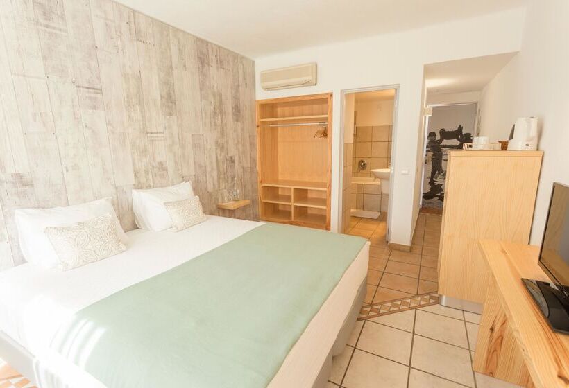 هتل Carvoeiro Plaza