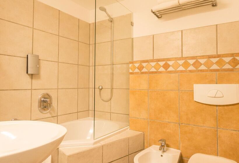 هتل Carvoeiro Plaza