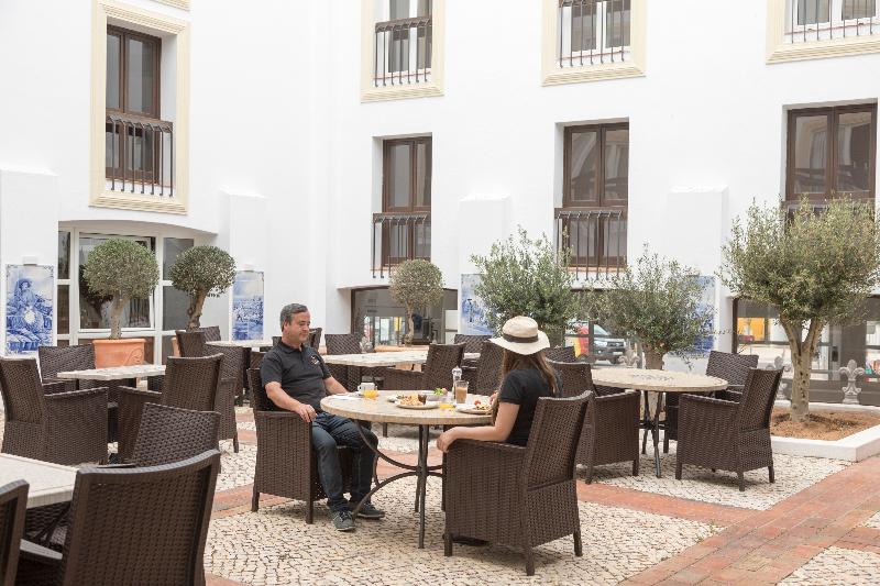 هتل Carvoeiro Plaza