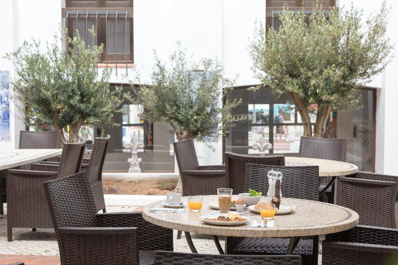 هتل Carvoeiro Plaza