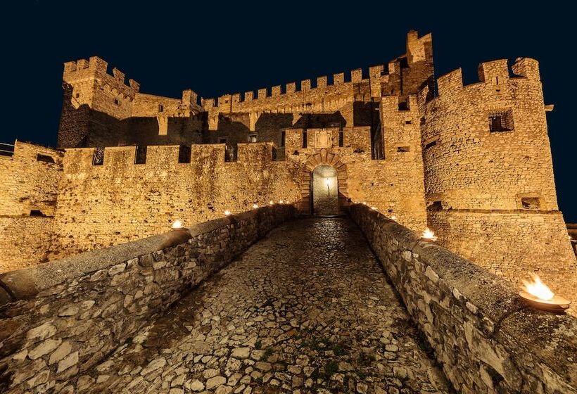 ホテル Castello Orsini