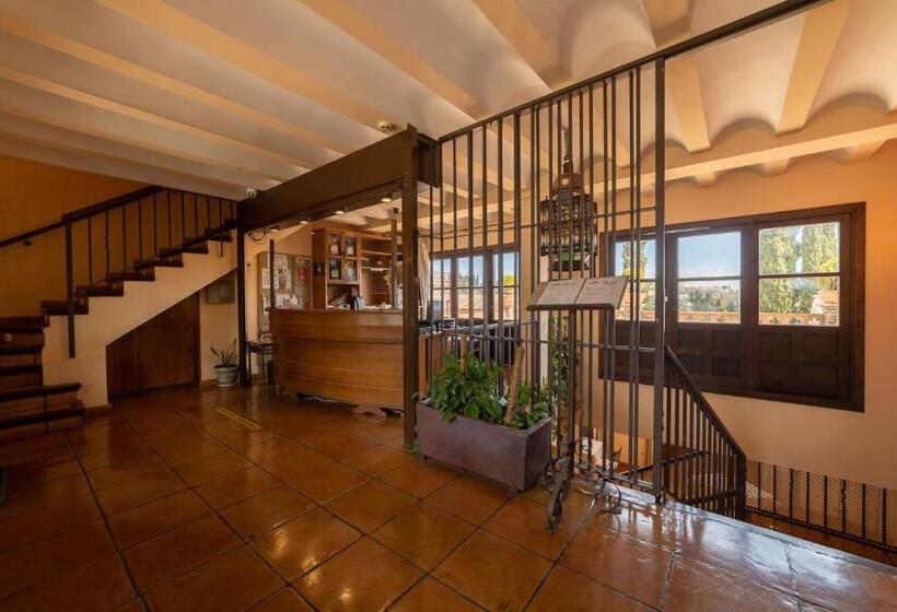 هتل Cigarral De Caravantes