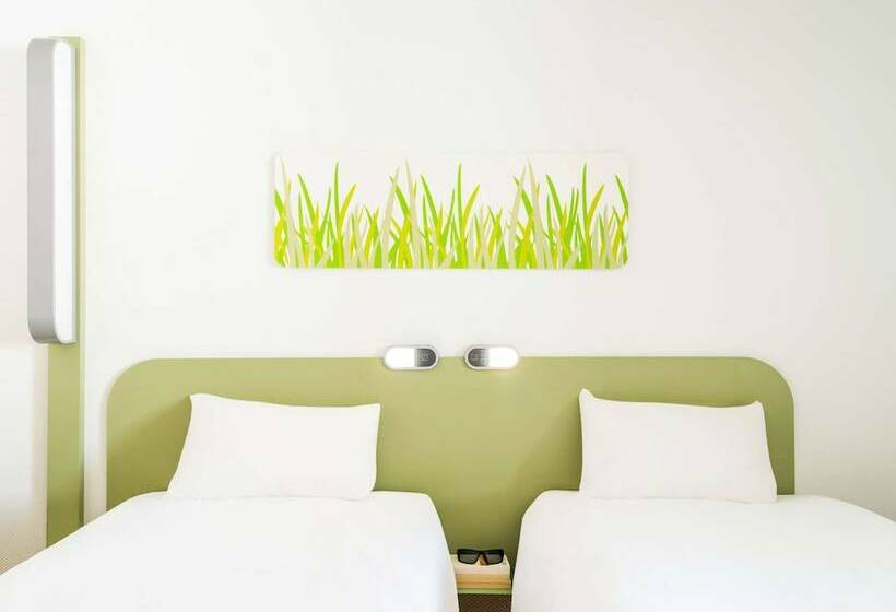 ホテル Ibis Budget Laval