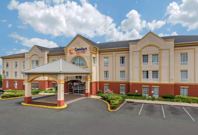 ホテル Comfort Suites Newark  Harrison