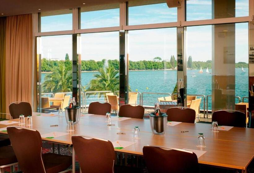 هتل Courtyard By Marriott Hannover Maschsee