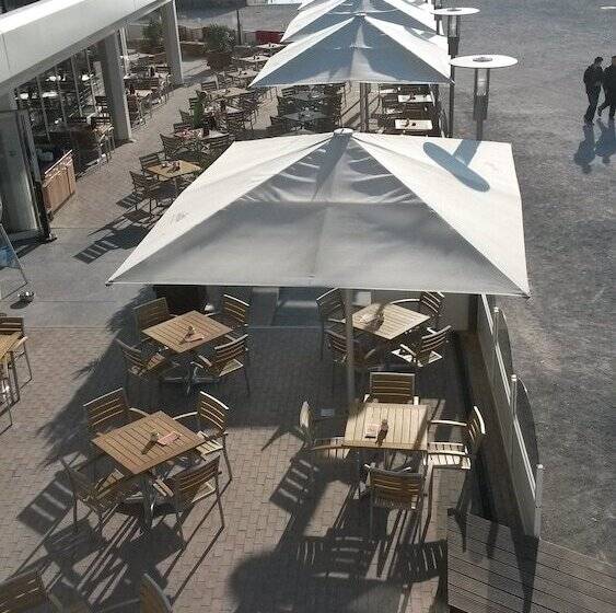 فندق Courtyard By Marriott Hannover Maschsee