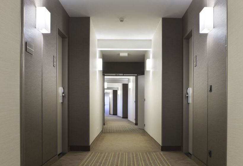 فندق Courtyard By Marriott Hannover Maschsee