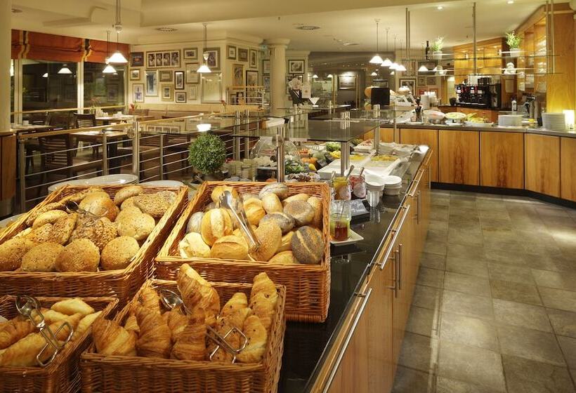 هتل Courtyard By Marriott Hannover Maschsee