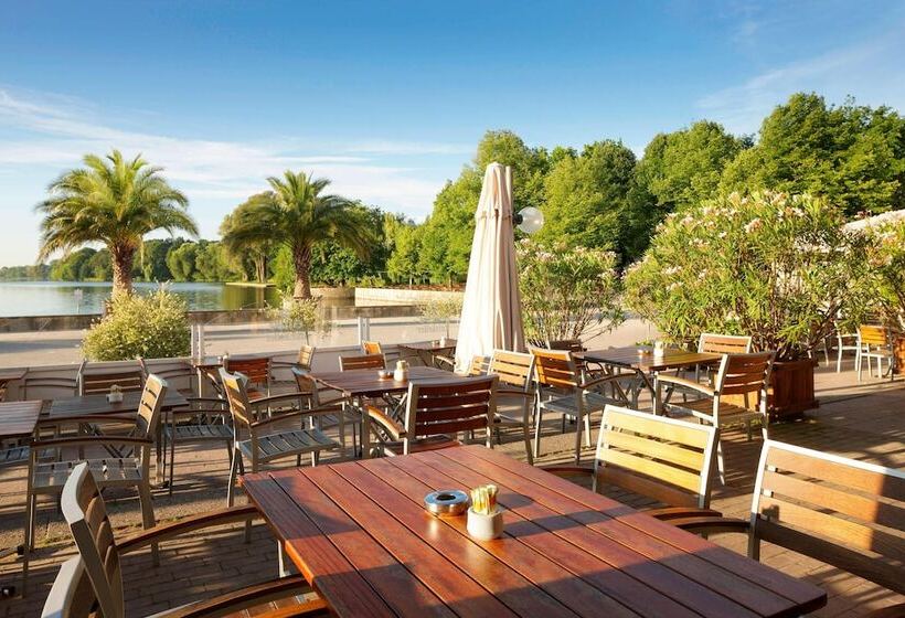 فندق Courtyard By Marriott Hannover Maschsee