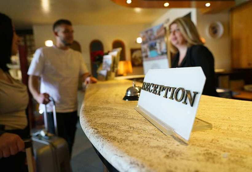 ホテル Cristallo Di La Rosetta Srl