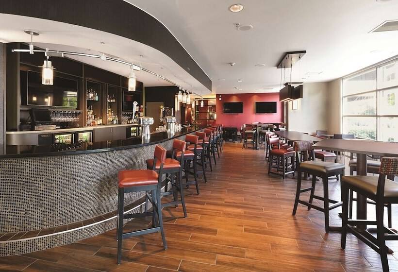 فندق Doubletree By Hilton San Francisco Airport North Bayfront