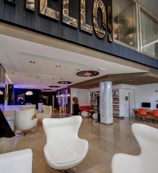 Отель Evenia Rocafort