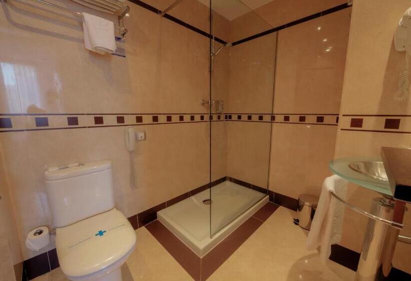 Отель Evenia Rocafort