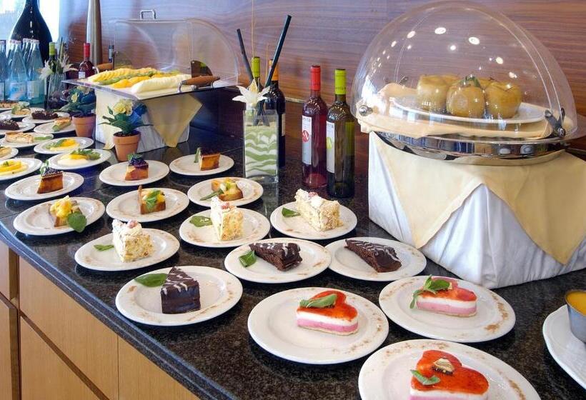 Отель Evenia Rossello