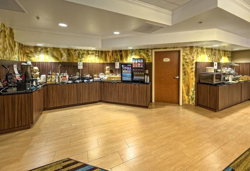 Отель Fairfield Inn And Suites By Marriott Orlando Near Universal Orlando