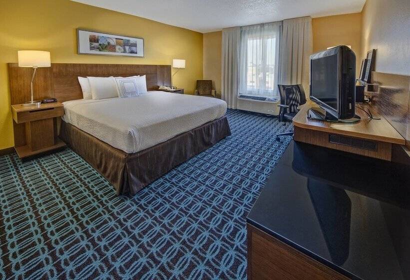Отель Fairfield Inn And Suites By Marriott Orlando Near Universal Orlando