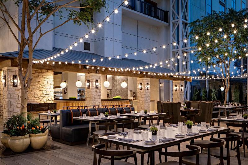 Отель Gaylord Texan Resort And Convention Center