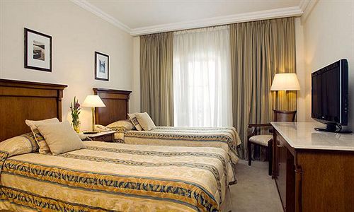 호텔 Howard Johnson By Wyndham 9 De Julio Avenue